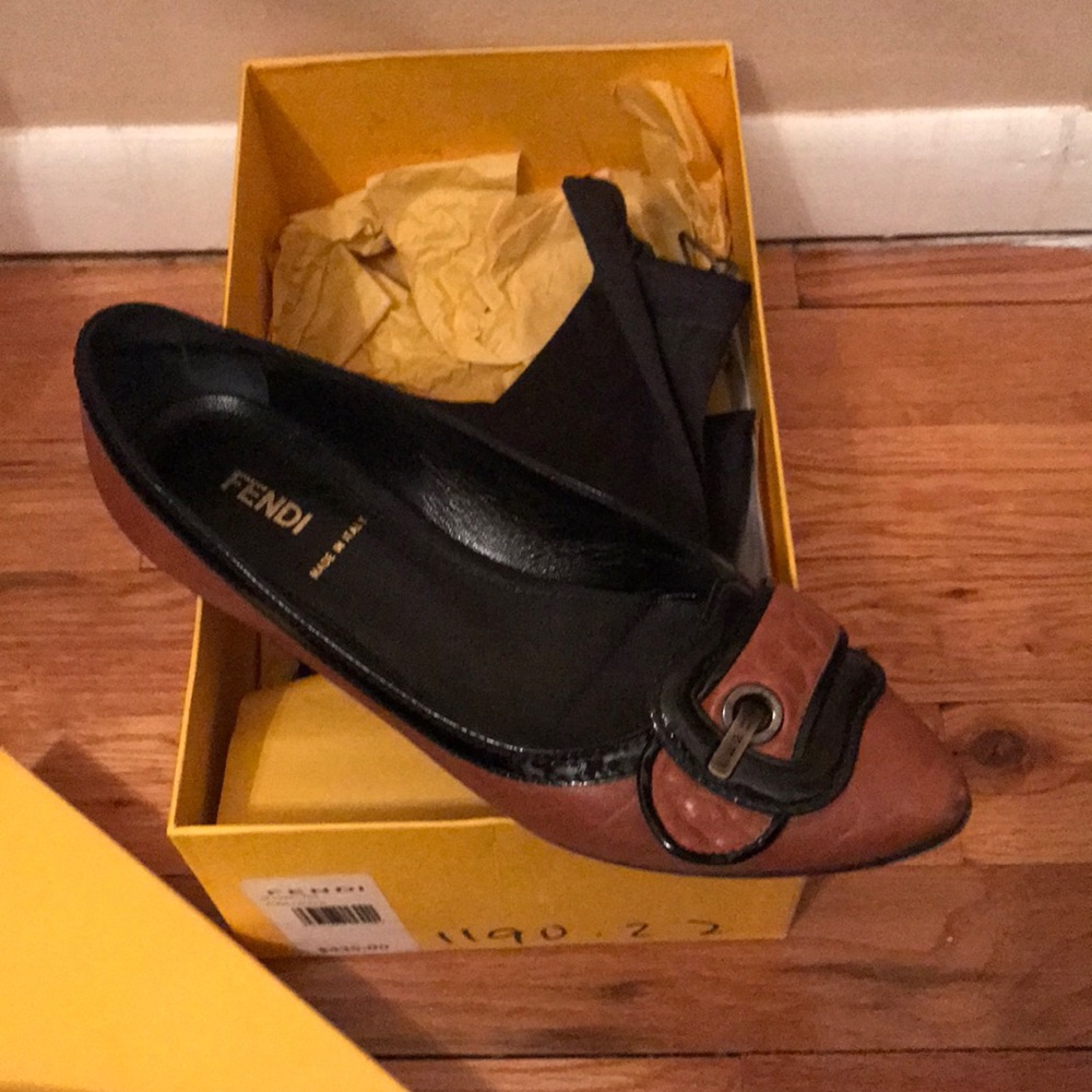 Fendi shoes- buckle flats - Picture 2 of 5